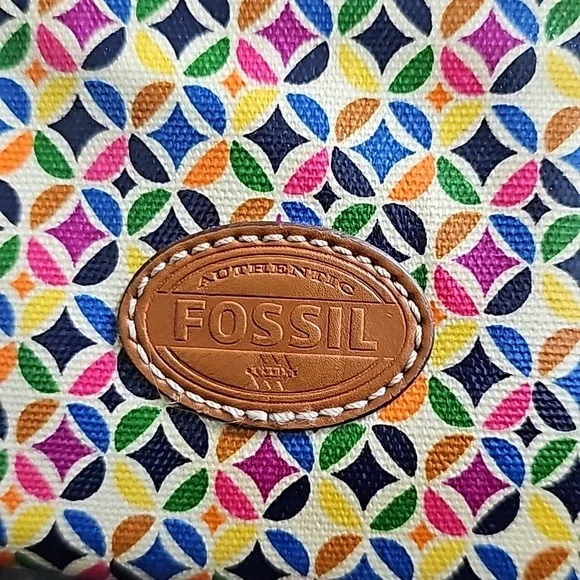 Authentic Fossil Clutch - Picture 2 of 11